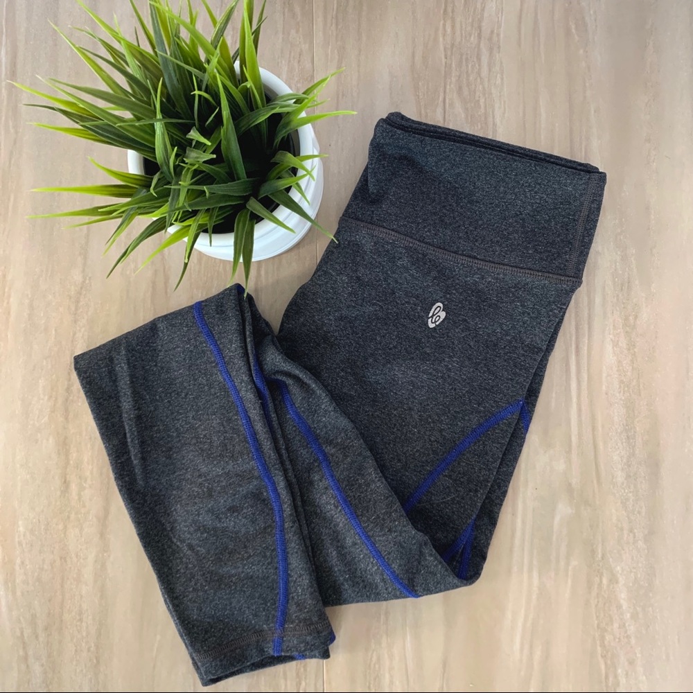 Ellie dark grey w blue pin stripe